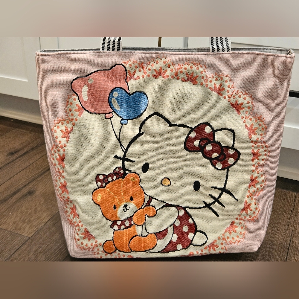 NEW Hello Kitty Zippered Tote Bag & Accessories Bundle - Picture 9 of 12